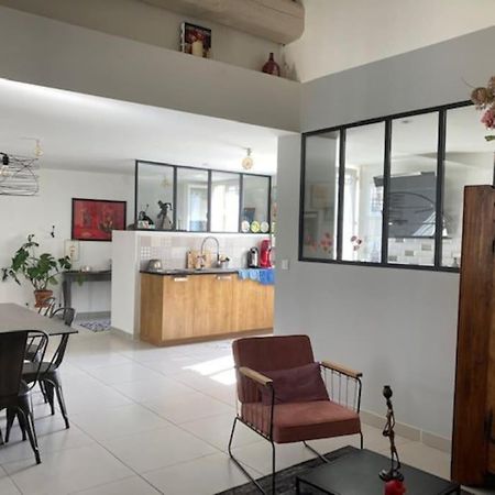 Loft Au Coeur De Nimes Apartment ภายนอก รูปภาพ