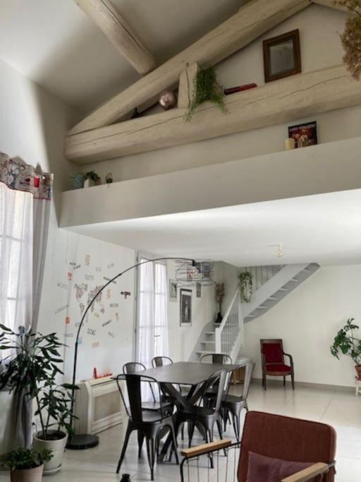 Loft Au Coeur De Nimes Apartment ภายนอก รูปภาพ