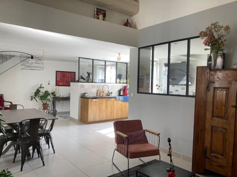 Loft Au Coeur De Nimes Apartment ภายนอก รูปภาพ