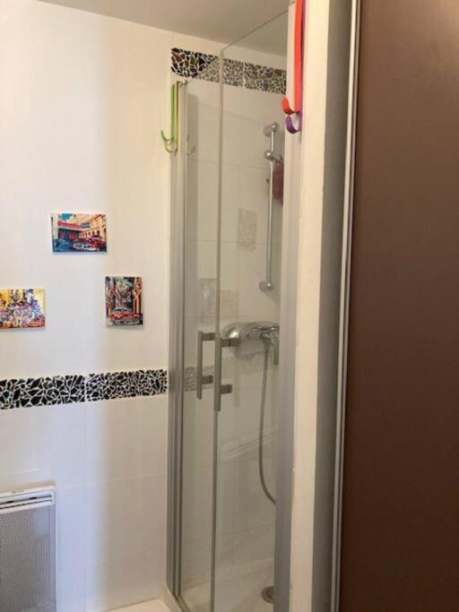 Loft Au Coeur De Nimes Apartment ภายนอก รูปภาพ
