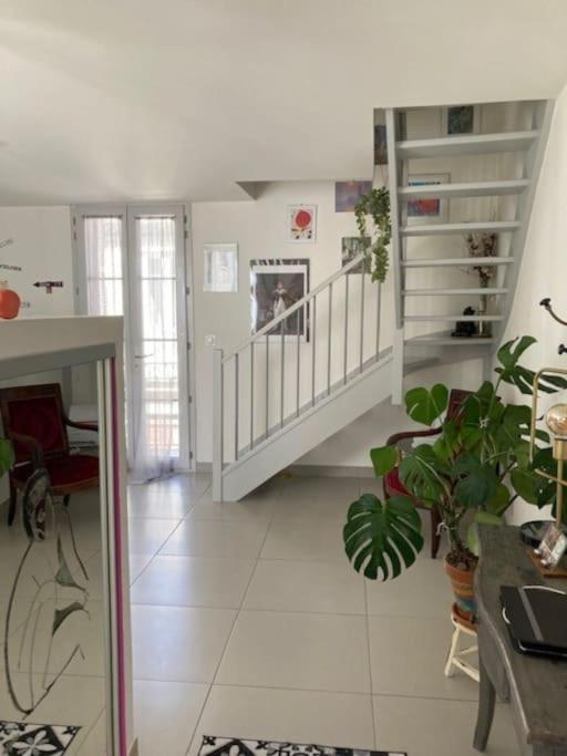 Loft Au Coeur De Nimes Apartment ภายนอก รูปภาพ